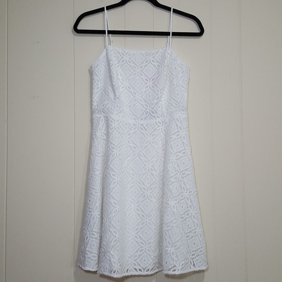 Lilly Pulitzer Dresses & Skirts - NWT Lilly Pulitzer Jennilee lace dress white sz S